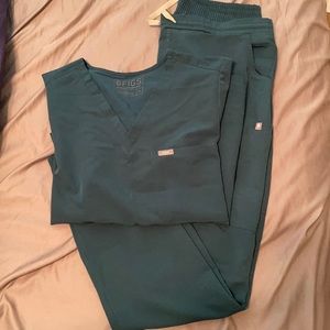 Figs scrubs set
